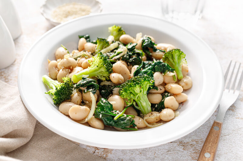 Broccoli and White Bean Salad (V)